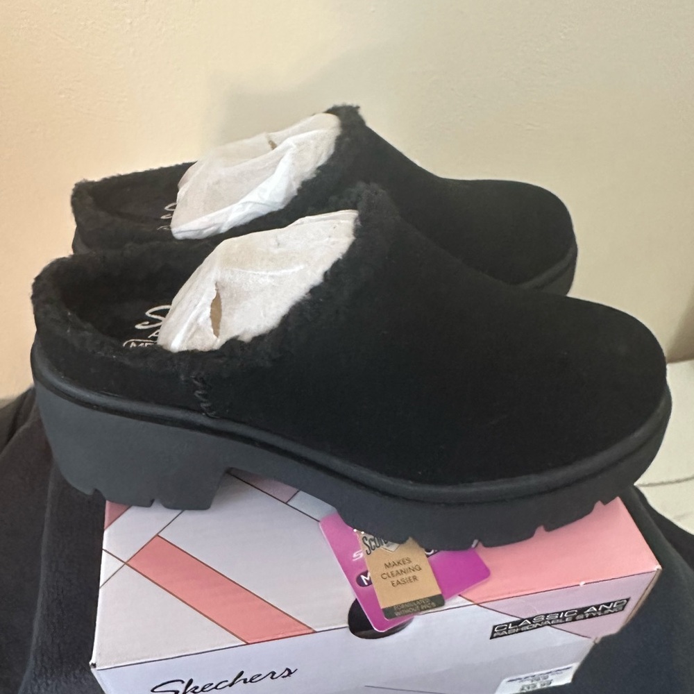 Skechers Black Mules with Faux Fur Lining